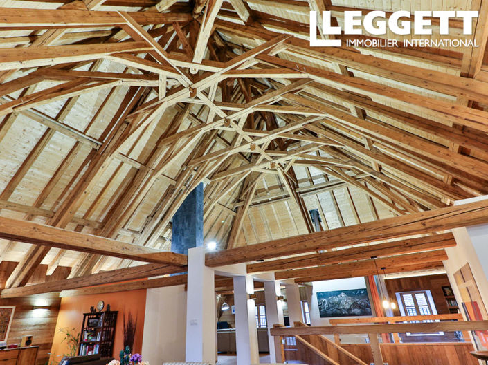 Image No.10-6 Bed House for sale