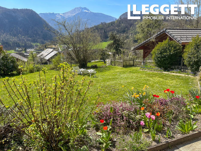 Image No.2-6 Bed House for sale