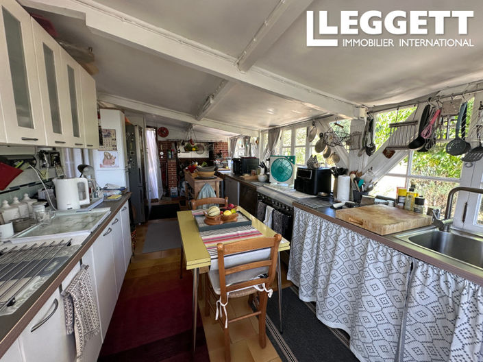 Image No.5-2 Bed House for sale