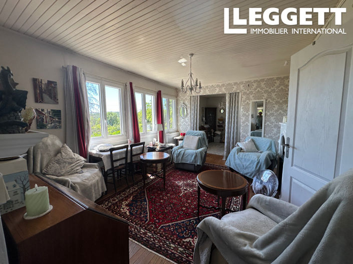 Image No.8-2 Bed House for sale