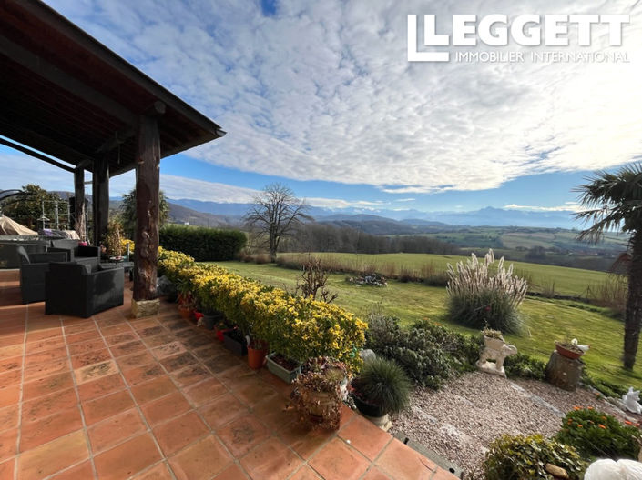 Image No.10-3 Bed House for sale