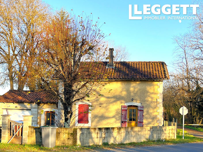 Image No.1-Maison de 2 chambres à vendre à Charente