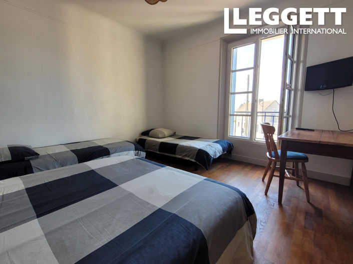 Image No.7-Commercial de 17 chambres à vendre à Argentan