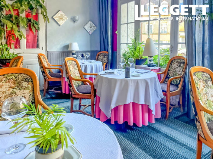 Image No.2-8 Bed Commercial for sale