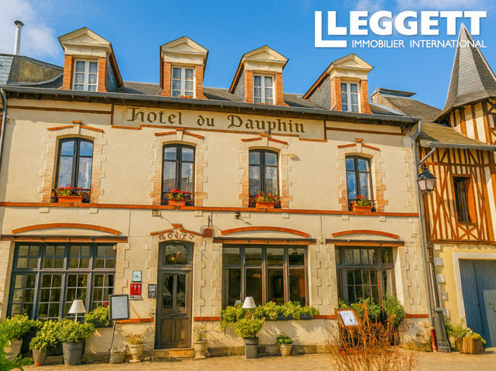 Image No.3-8 Bed Commercial for sale