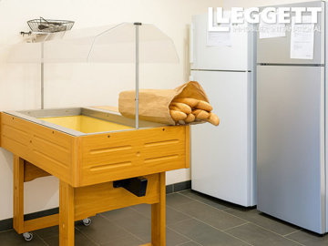 ahr0chm6ly9jzg4uagvzdglhlmltbw8vaw1hz2uvvevom