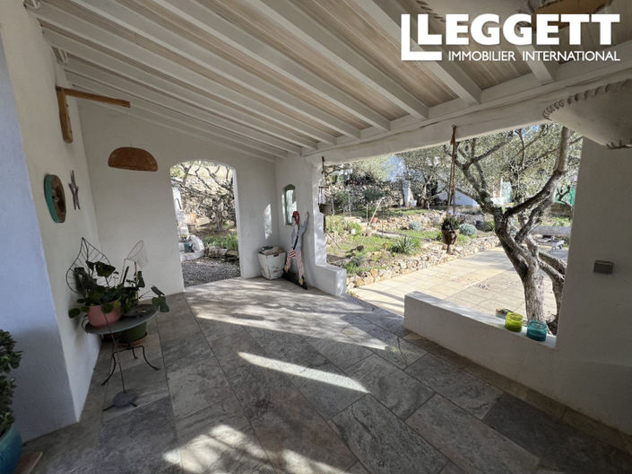 Image No.2-4 Bed House for sale