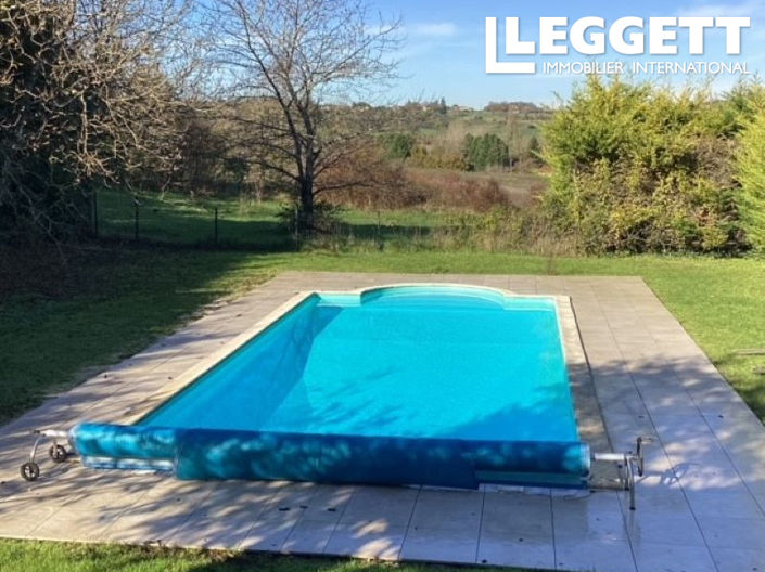 Image No.2-5 Bed House for sale