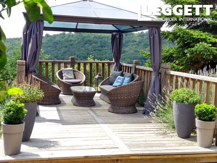 Image No.4-10 Bed House for sale