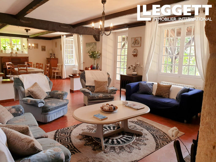 Image No.8-10 Bed House for sale