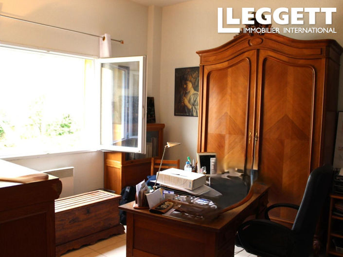 Image No.10-4 Bed House for sale