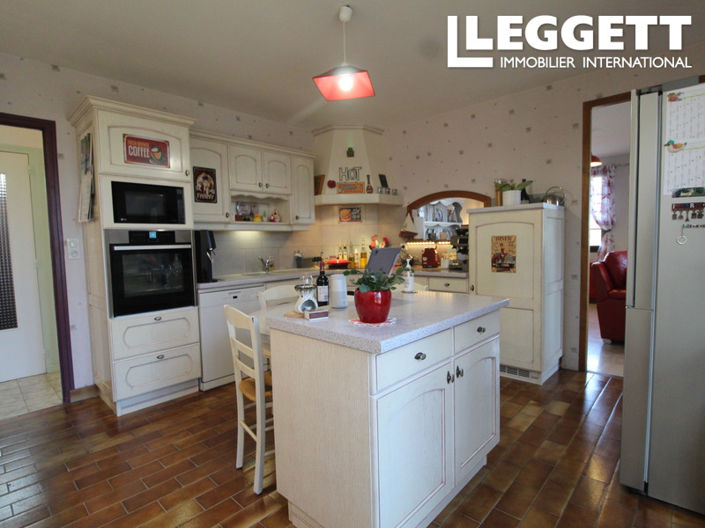 Image No.4-5 Bed House for sale