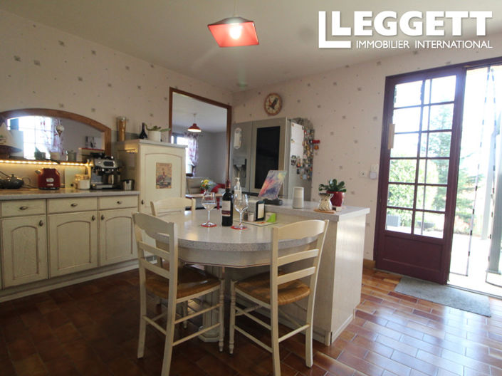 Image No.5-5 Bed House for sale