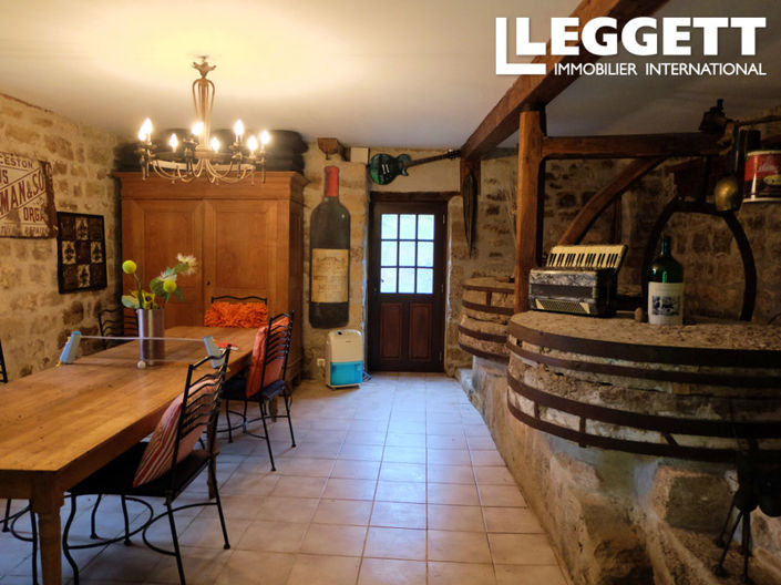 Image No.10-5 Bed House for sale