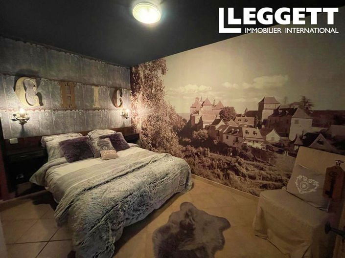 Image No.9-5 Bed House for sale