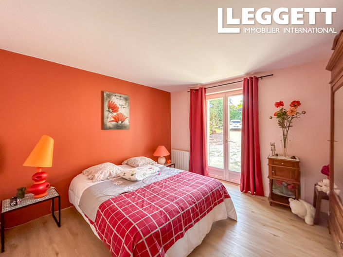 Image No.5-7 Bed House for sale