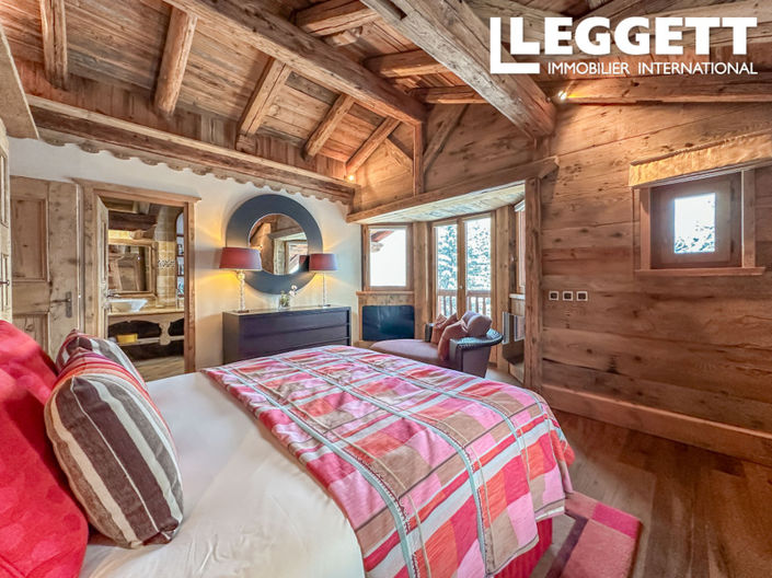 Image No.7-5 Bed House for sale