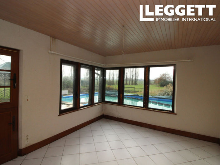 Image No.6-5 Bed House for sale