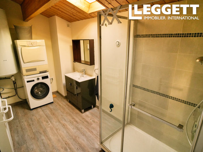 Image No.8-3 Bed House for sale