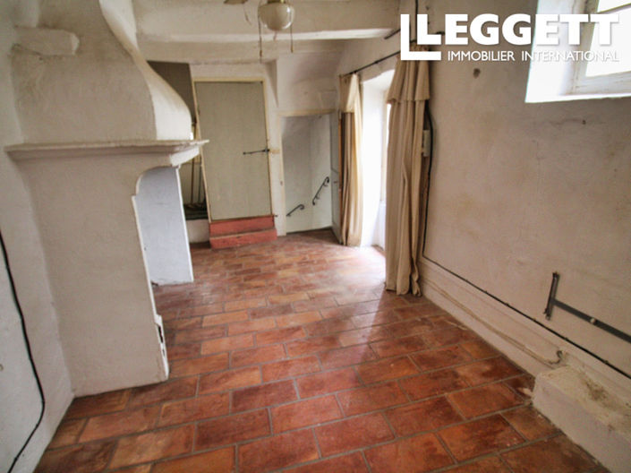 Image No.5-2 Bed House for sale