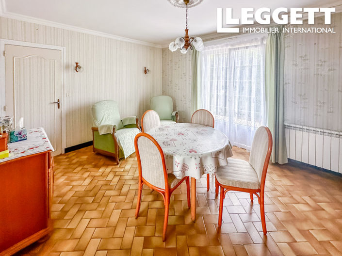 Image No.8-4 Bed House for sale