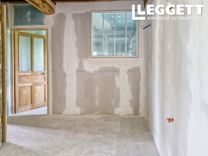 Image No.9-3 Bed House for sale