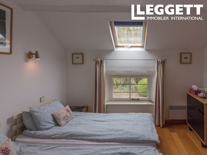 Image No.9-8 Bed House for sale