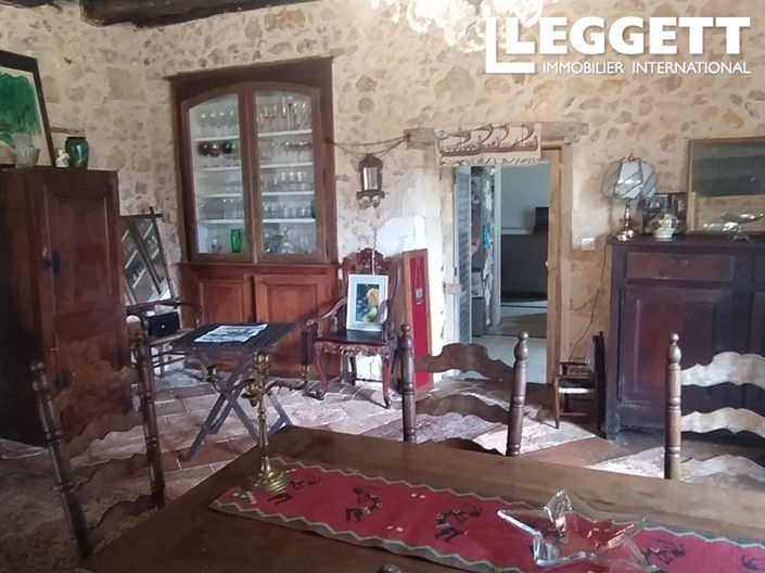 Image No.7-6 Bed House for sale