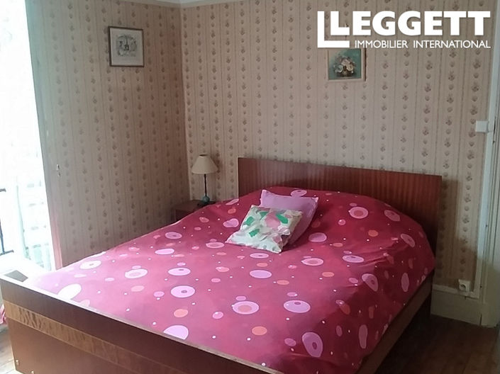 Image No.7-6 Bed House for sale