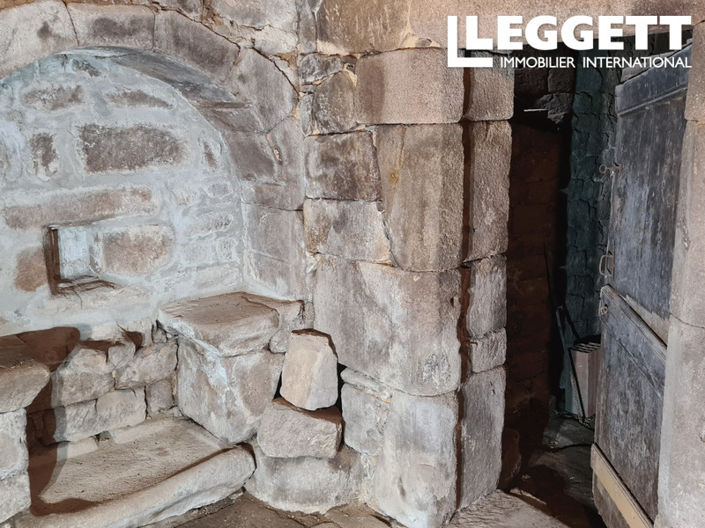 Image No.6-3 Bed House for sale