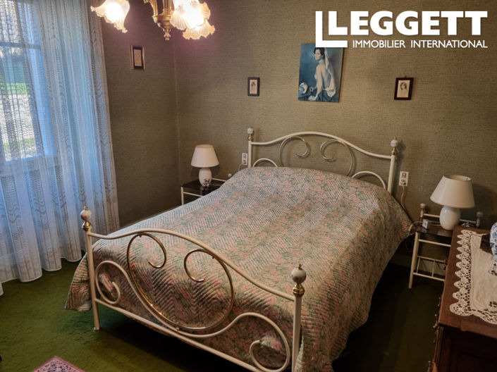 Image No.6-3 Bed House for sale