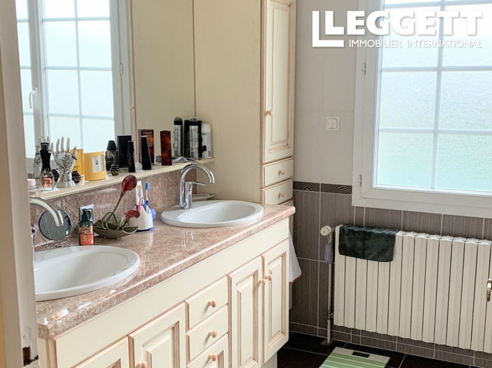 Image No.5-4 Bed House for sale