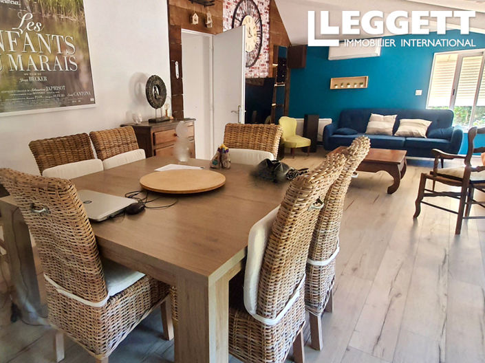 Image No.5-Maison de 6 chambres à vendre à Saint-Julien-les-Rosiers