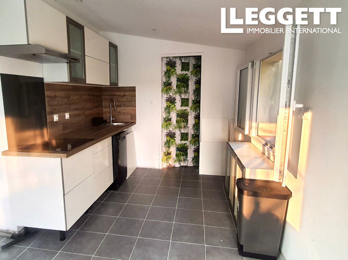 Image No.8-Maison de 6 chambres à vendre à Saint-Julien-les-Rosiers