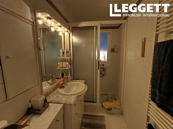 Image No.10-3 Bed House for sale