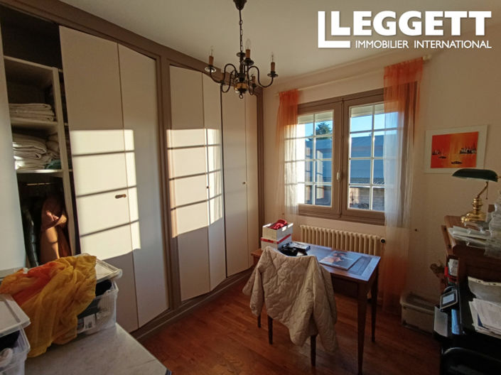 Image No.9-3 Bed House for sale