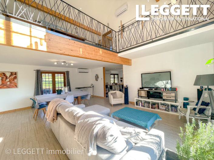 Image No.2-4 Bed House for sale