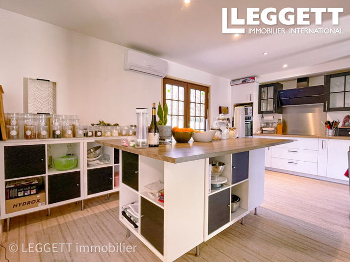 Image No.6-4 Bed House for sale