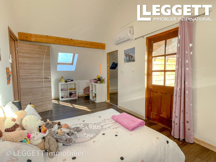 Image No.7-4 Bed House for sale