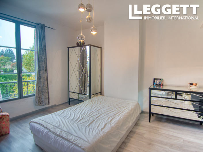 Image No.9-4 Bed House for sale