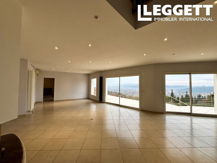 Image No.4-2 Bed House for sale