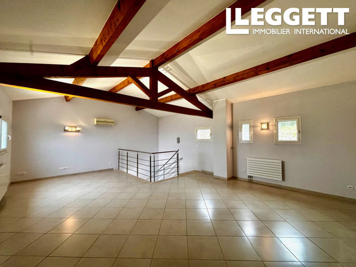 Image No.8-2 Bed House for sale