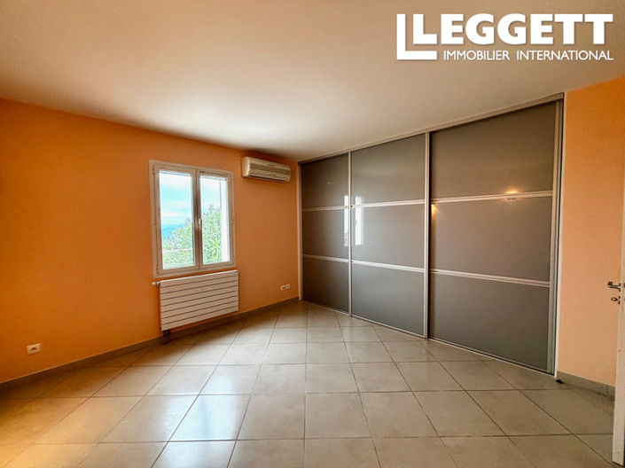 Image No.9-2 Bed House for sale