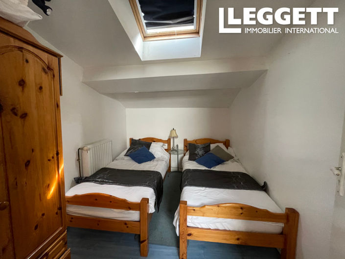 Image No.10-4 Bed House for sale