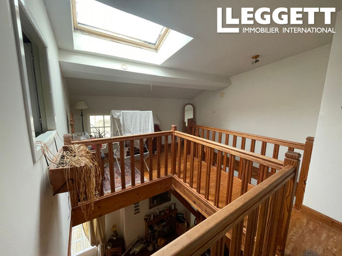 Image No.9-4 Bed House for sale