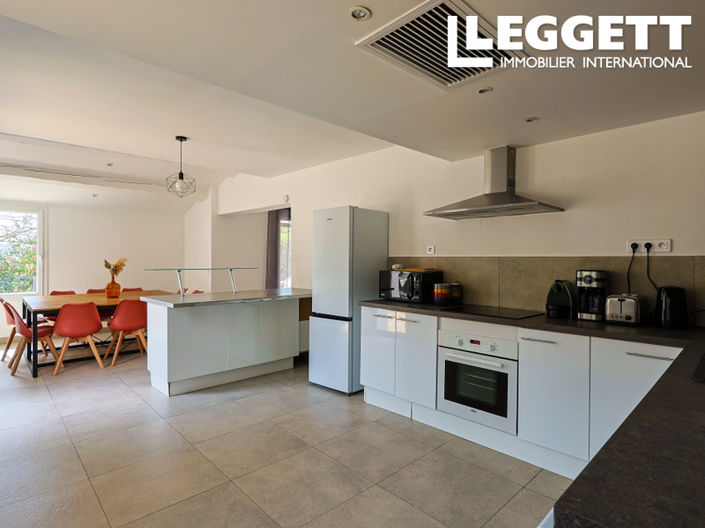 Image No.5-5 Bed House for sale