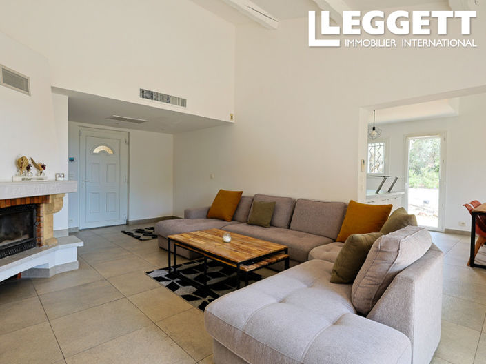 Image No.6-5 Bed House for sale