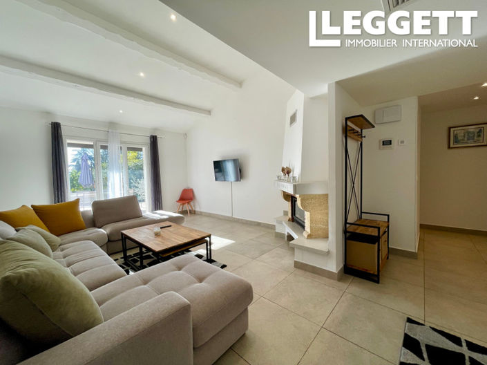 Image No.7-5 Bed House for sale