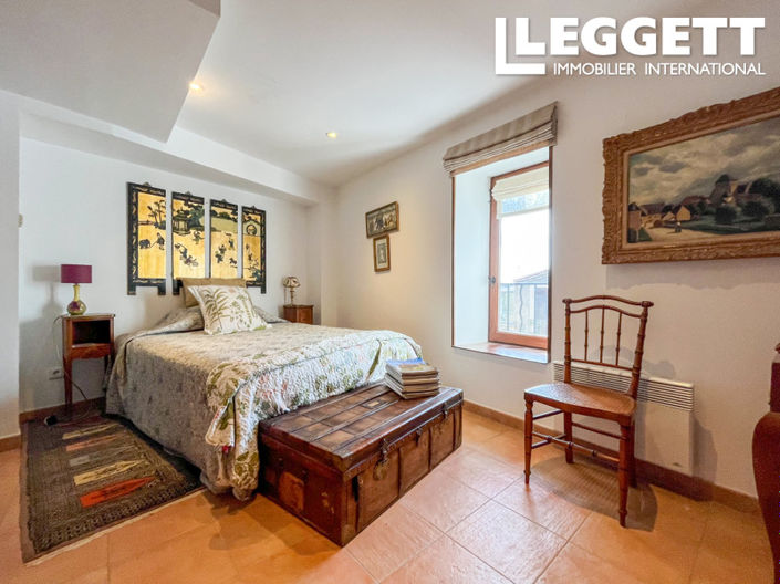 Image No.9-2 Bed House for sale