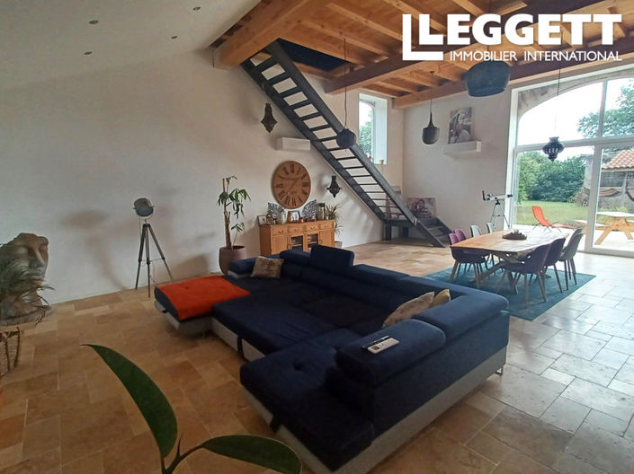 Image No.10-5 Bed House for sale